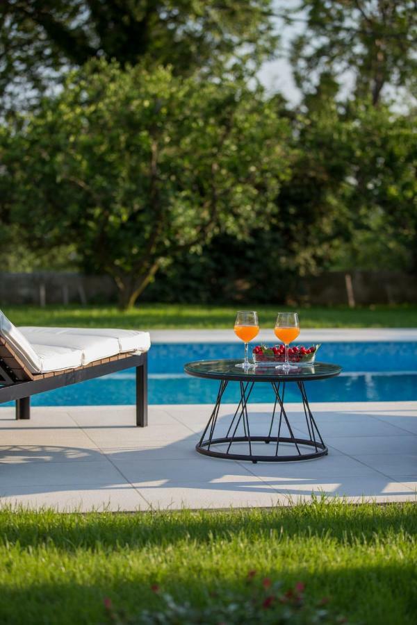 Kaštela Villa Elysium - Beautiful Family House With Heated Pool מראה חיצוני תמונה