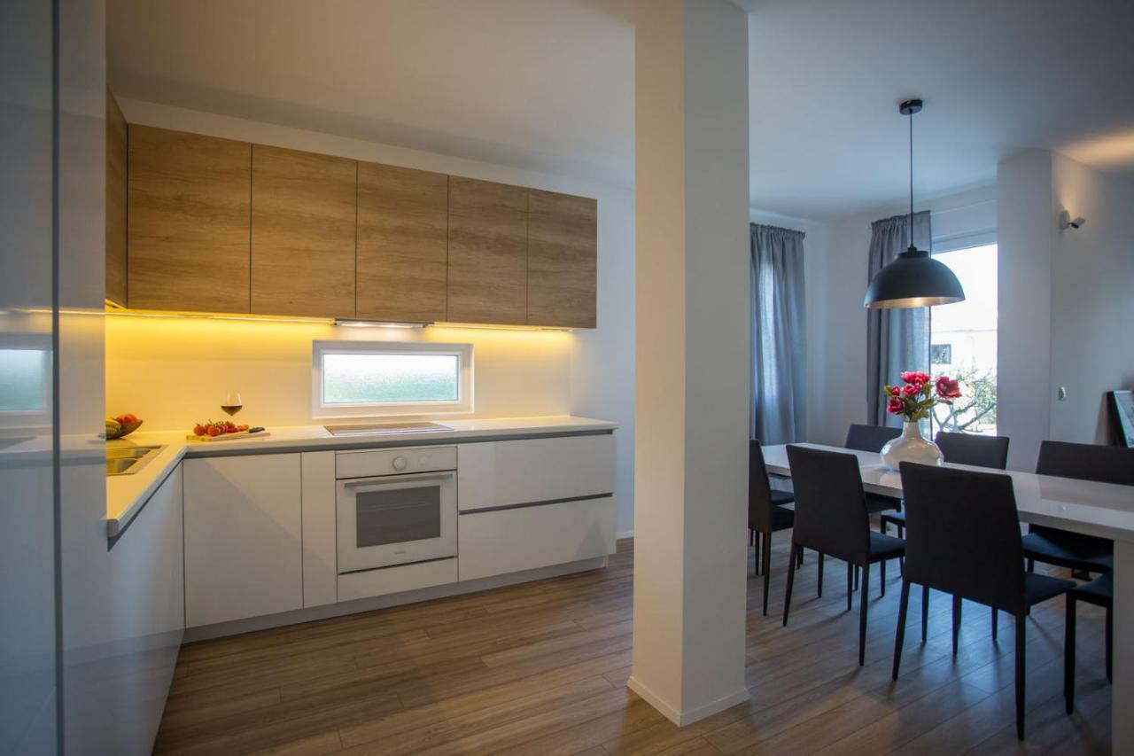 Kaštela Villa Elysium - Beautiful Family House With Heated Pool מראה חיצוני תמונה