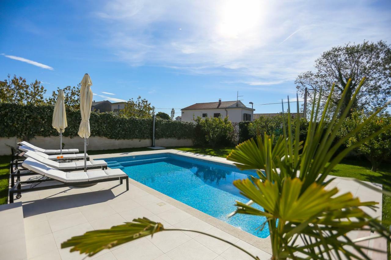Kaštela Villa Elysium - Beautiful Family House With Heated Pool מראה חיצוני תמונה