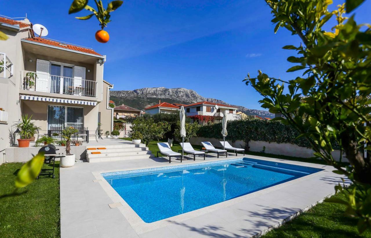 Kaštela Villa Elysium - Beautiful Family House With Heated Pool מראה חיצוני תמונה